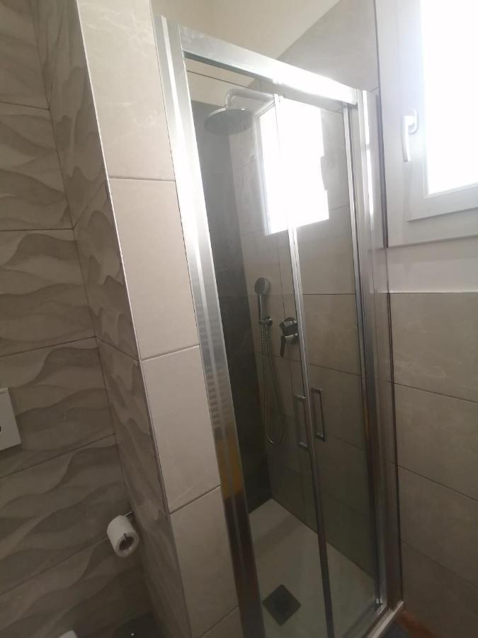 0541 Guest House 리미니 외부 사진
